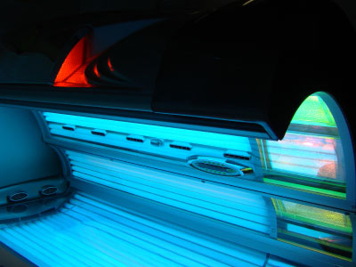 Indoor tanning bed